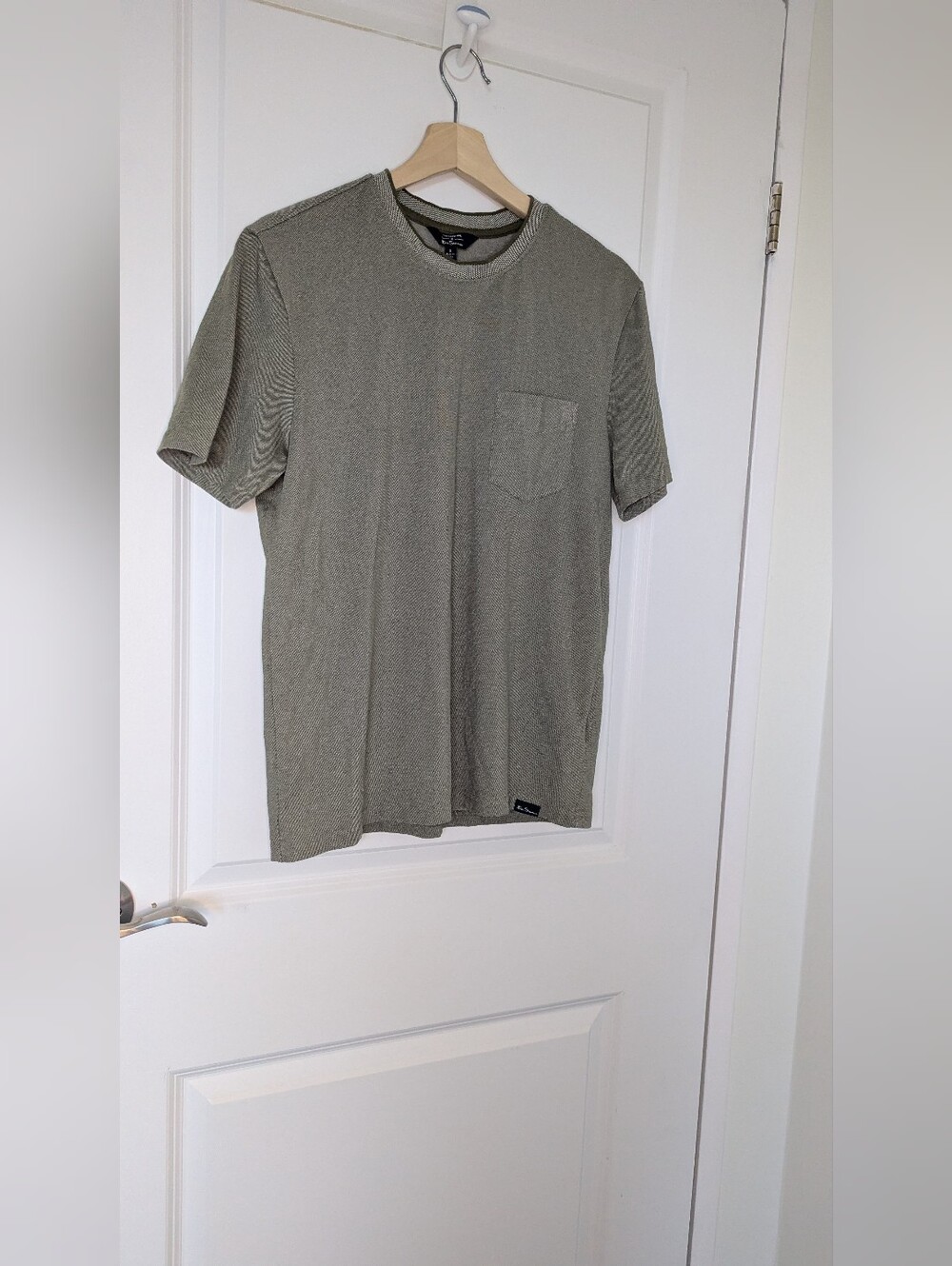 Ben Sherman Men’s Olive Green Textured Knit Pocket T-Shirt Size Small